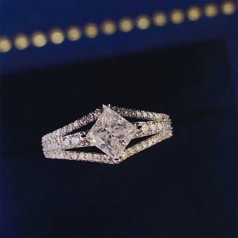 1 Carat Princess Cut Moissanite Diamond Ring